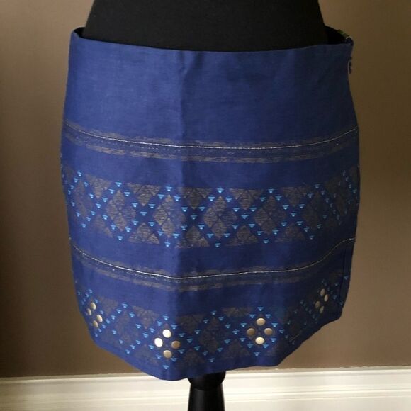 Hollister Mini Skirt NWT with embellished design - Picture 4 of 4